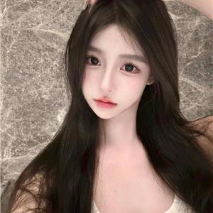 波士顿大学一年级新生Angelic